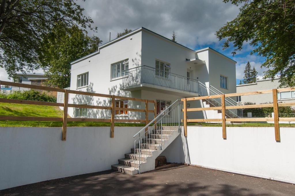 Pearl Of The North Apartments Акурейри Номер фото
